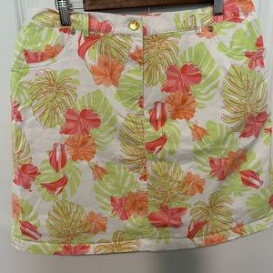 Hearts of Palm Women’s Skirt with White Shorts underneath. Size 14 Multi Colored